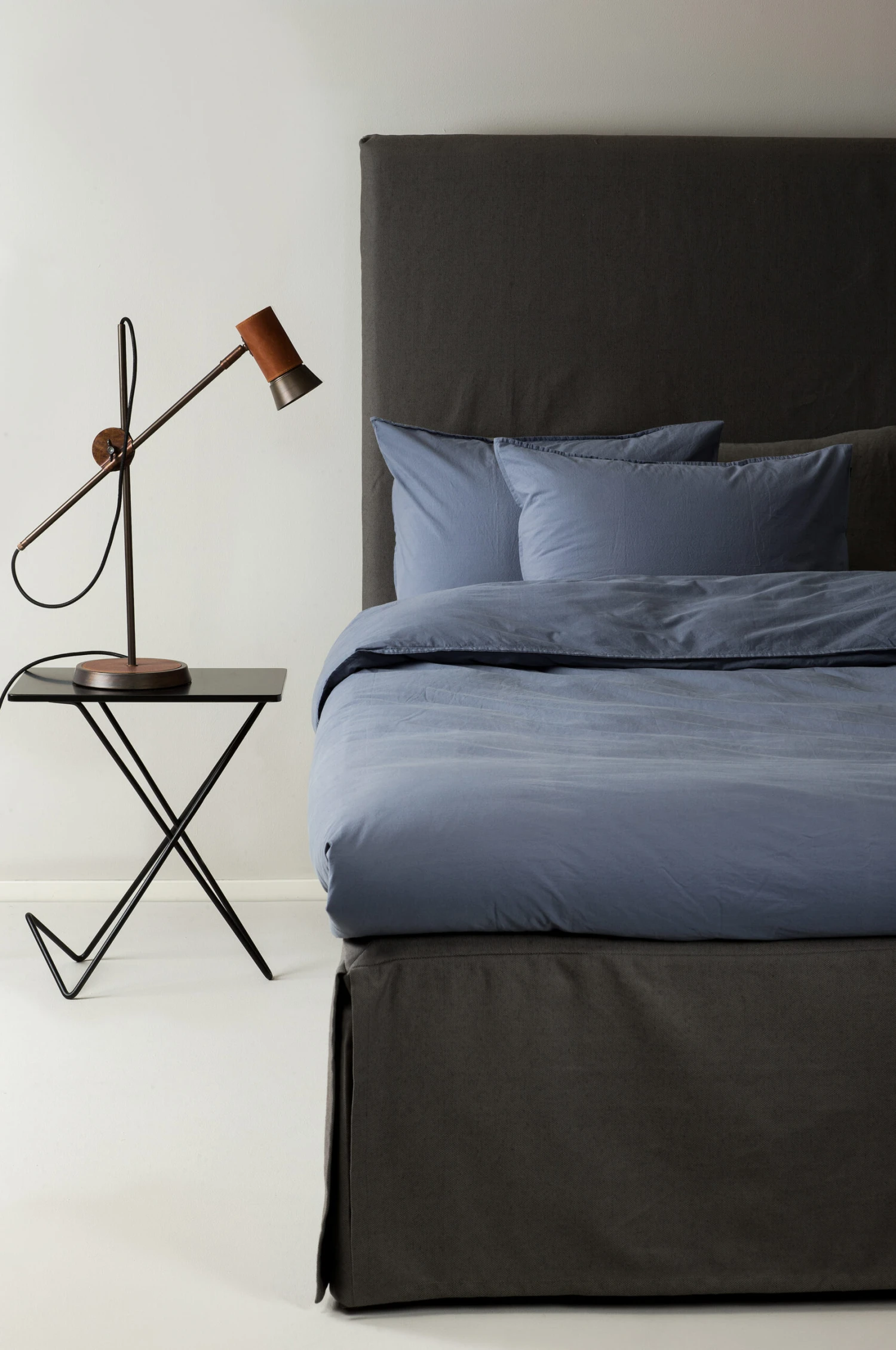 Hope Plain Biologisch Dekbedovertrek Silence (donkerblauw) 2 Hope Plain Biologisch Dekbedovertrek Silence (donkerblauw) - Afbeelding 2