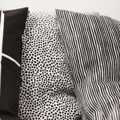 Marimekko Varvunraita Kussenhoes 5 Marimekko Varvunraita Kussenhoes -Home Textielwinkel 27391 01 03 5d93c2111d