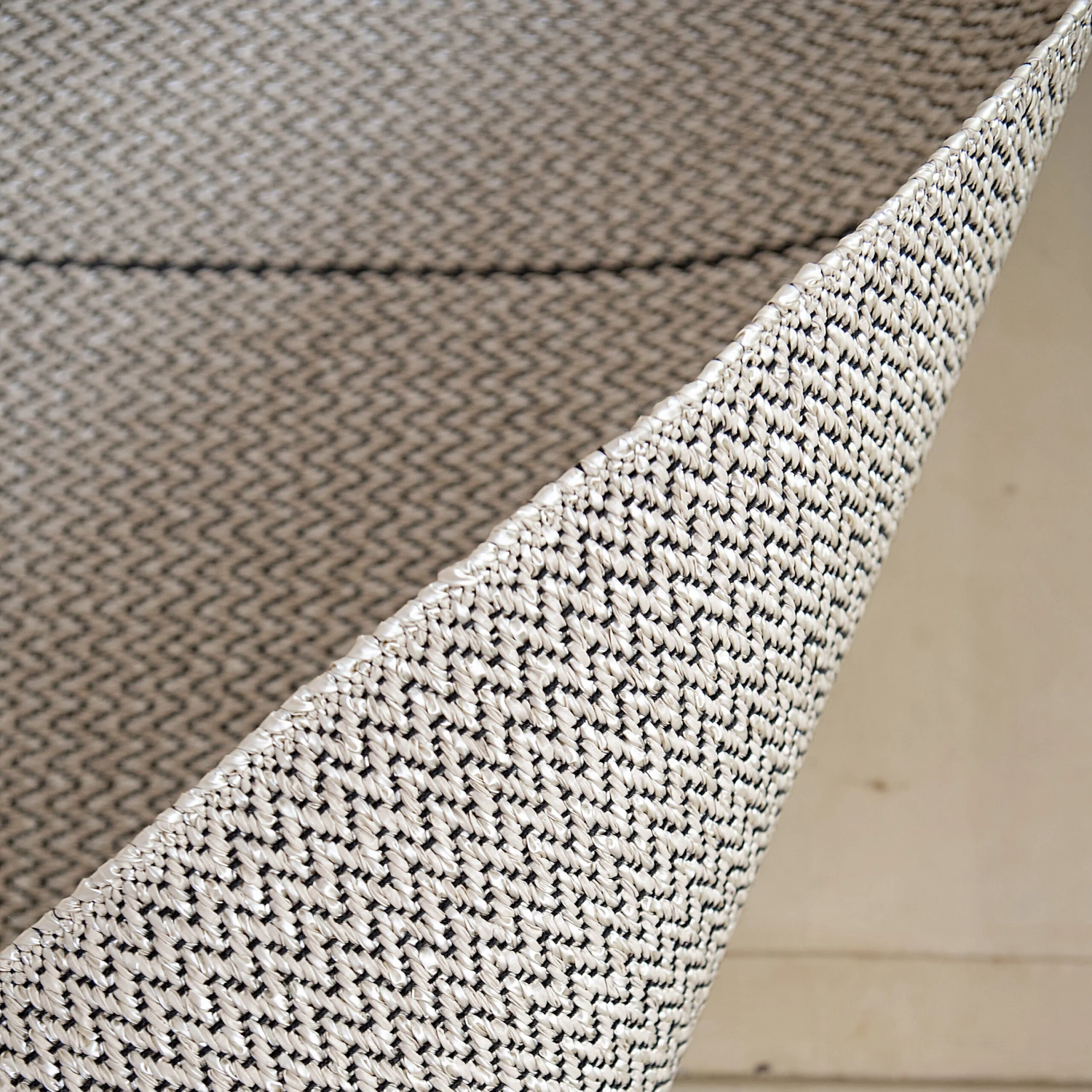 Lily Kunststof Kleed 170x250 Cm 2 Lily Kunststof Kleed 170x250 Cm - Afbeelding 2