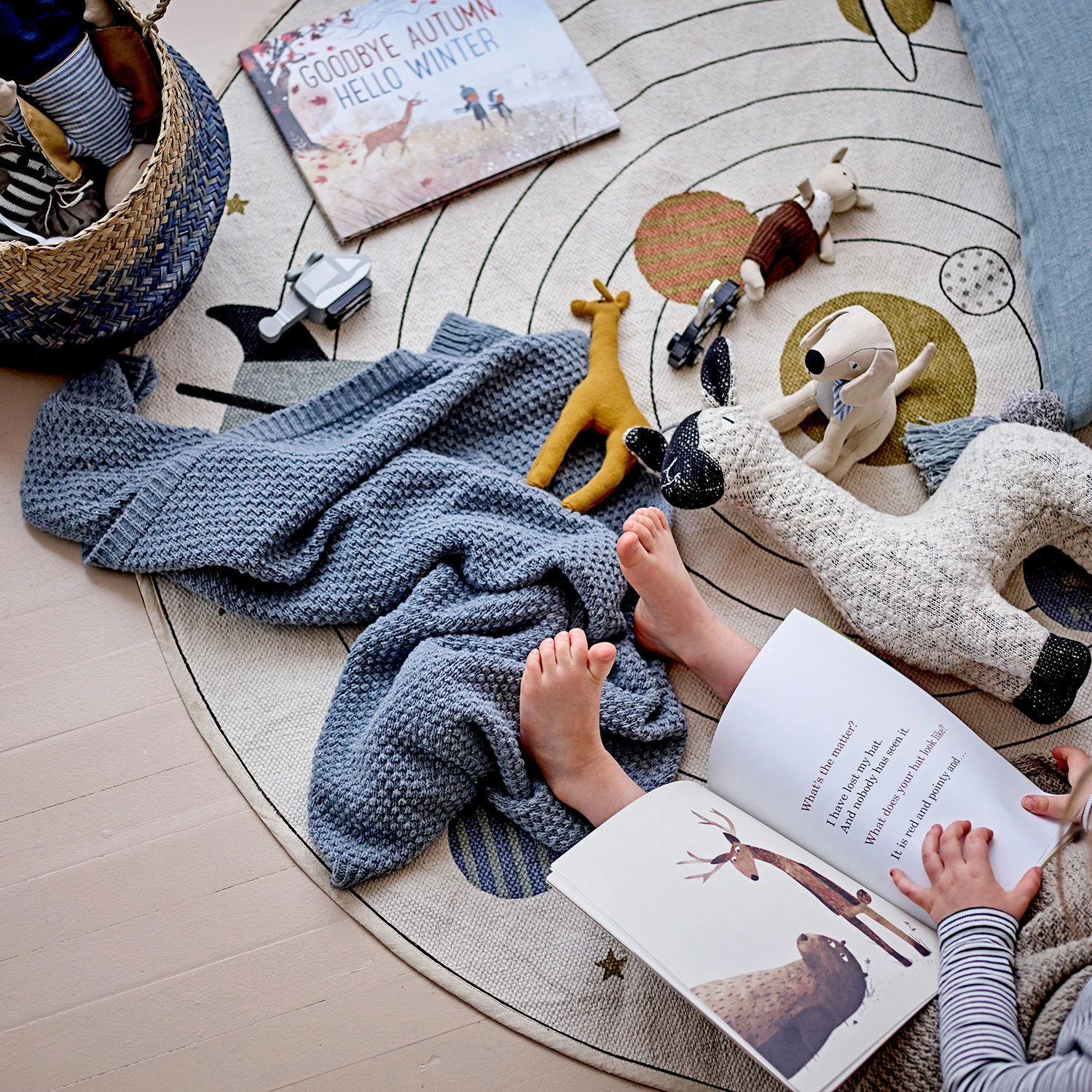 Bloomingville Kindervloerkleed Ruimte Ø130 Cm 2 Bloomingville Kindervloerkleed Ruimte Ø130 Cm - Afbeelding 2