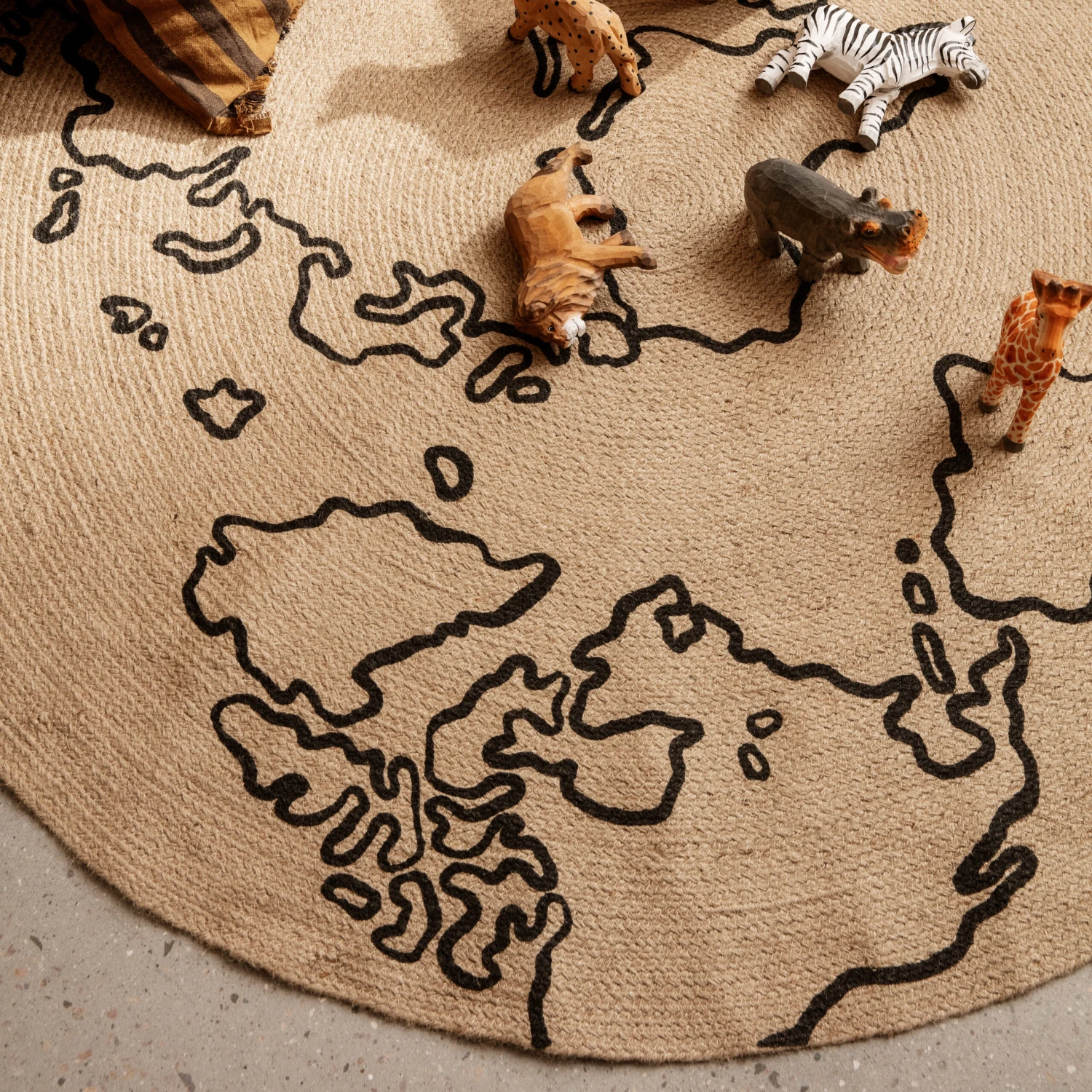 Ferm LIVING World Jute Vloerkleed Large Ø130 Cm 2 Ferm LIVING World Jute Vloerkleed Large Ø130 Cm - Afbeelding 2