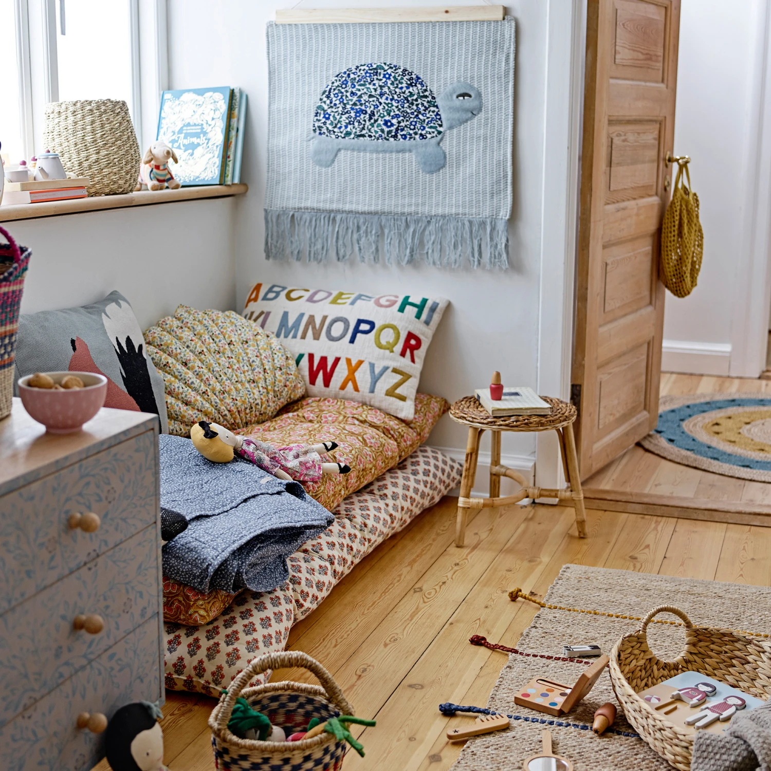 Bloomingville Lexi Kussen Alfabet 40x60 Cm 2 Bloomingville Lexi Kussen Alfabet 40x60 Cm - Afbeelding 2