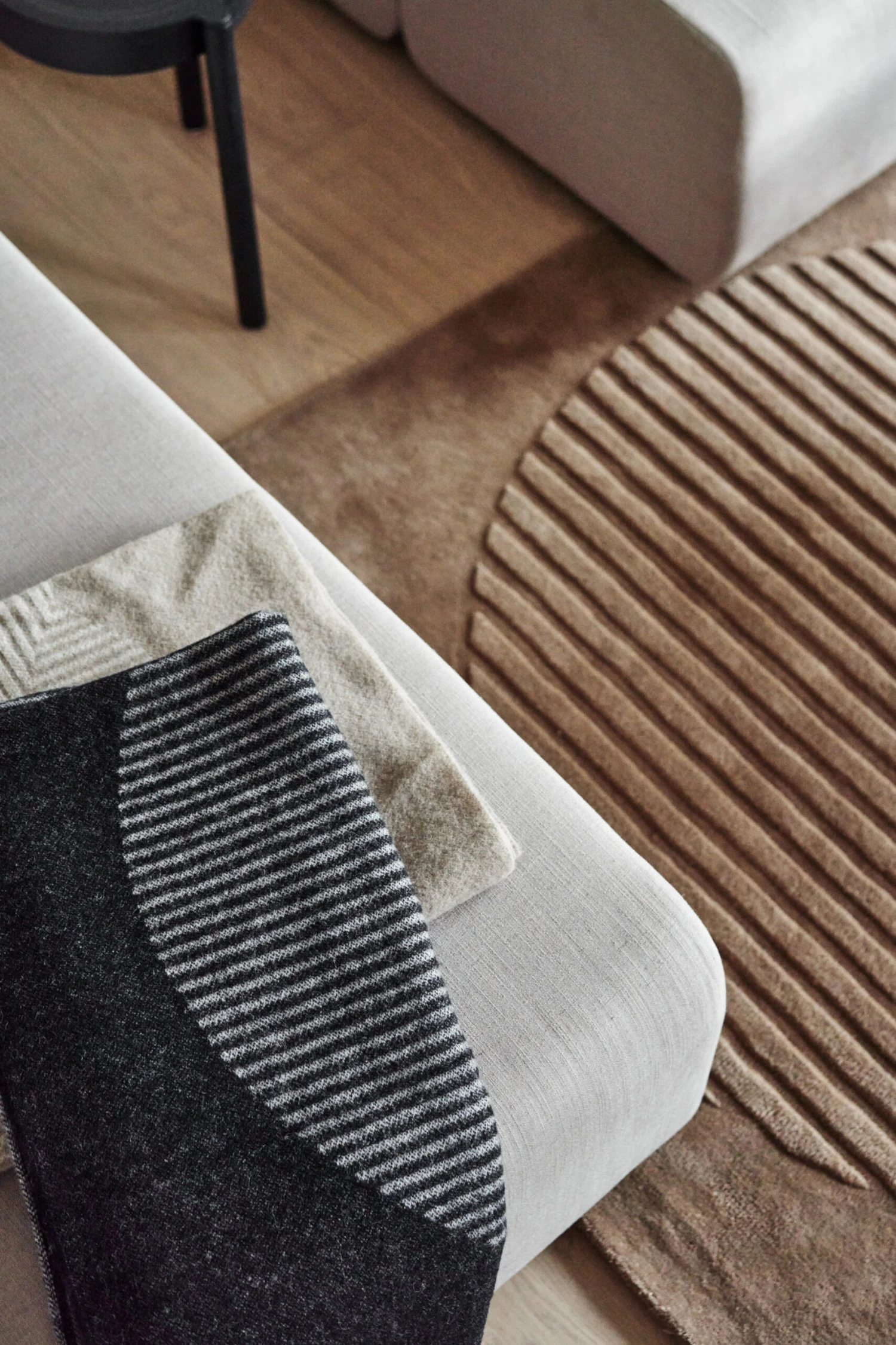 Circles Wollen Plaid 130x185 Cm 6 Circles Wollen Plaid 130x185 Cm - Afbeelding 6