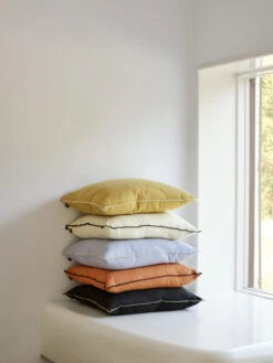 Hay Outline Kussen 50x50 Cm -Home Textielwinkel 504540 01 6 EnvironmentImage 33ea466fc0