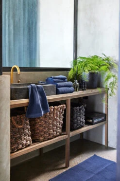 Lina Handdoek Indigo 7 Lina Handdoek Indigo -Home Textielwinkel 504720 01 4 EnvironmentImage ca4cd23327