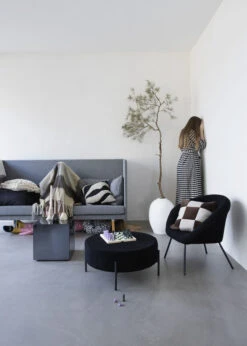 ByOn Fluffy Kussen 50x50 Cm -Home Textielwinkel 508617 01 12 EnvironmentImage b77aadeb33