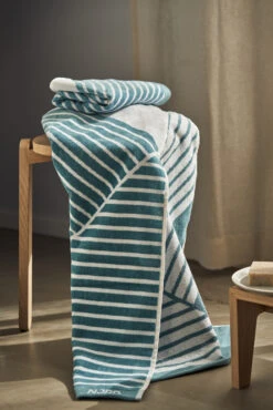 Stripes Handdoek 70x140 Cm Special Edition 2022 -Home Textielwinkel 510974 01 7 EnvironmentImage 41518ca59d