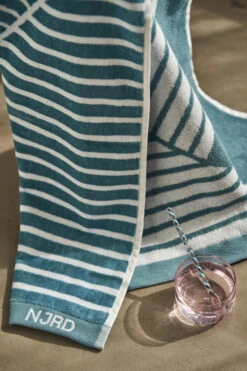 Stripes Handdoek 70x140 Cm Special Edition 2022 -Home Textielwinkel 510974 01 8 EnvironmentImage d89f07f9b8