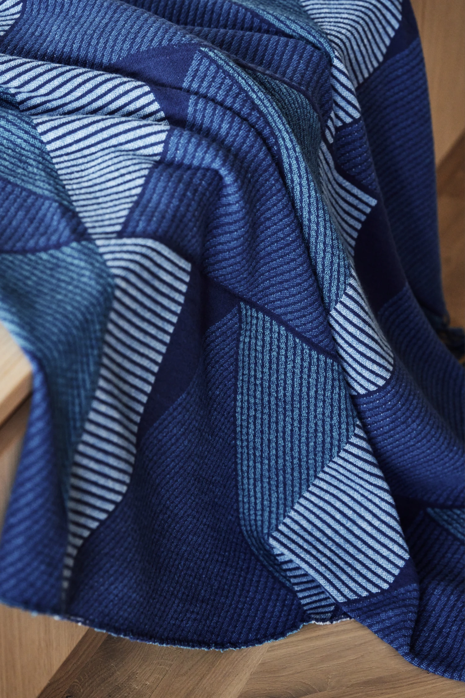 Metric Focus No. 3 Katoenen Plaid 130x185 Cm 4 Metric Focus No. 3 Katoenen Plaid 130x185 Cm - Afbeelding 4