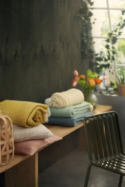 Klippan Yllefabrik Loop Wollen Plaid 130x200 Cm 5 Klippan Yllefabrik Loop Wollen Plaid 130x200 Cm -Home Textielwinkel 515692 01 6 EnvironmentImage 2de95cf6f9