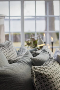 Lexington Holly Printed Cotton Sateen Kussensloop 50x60 Cm -Home Textielwinkel 516221 01 4 EnvironmentImage 498697bc0b