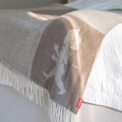 Solstickan Plaid Merinowol 130x170 Cm 7 Solstickan Plaid Merinowol 130x170 Cm -Home Textielwinkel 569502 01 42 EnvironmentImage 54a86de783