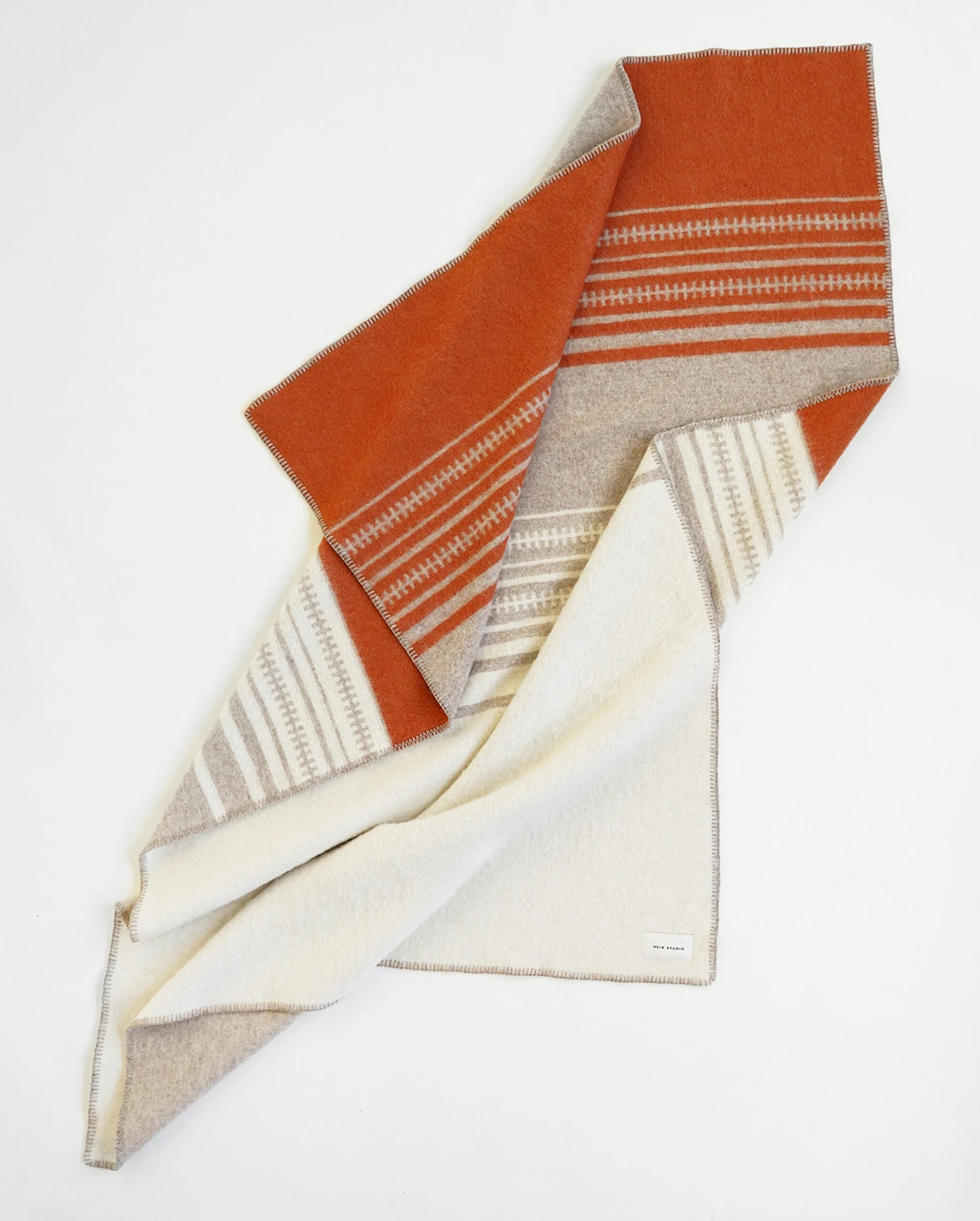 Aiyana Plaid 130x180 Cm 2 Aiyana Plaid 130x180 Cm - Afbeelding 2