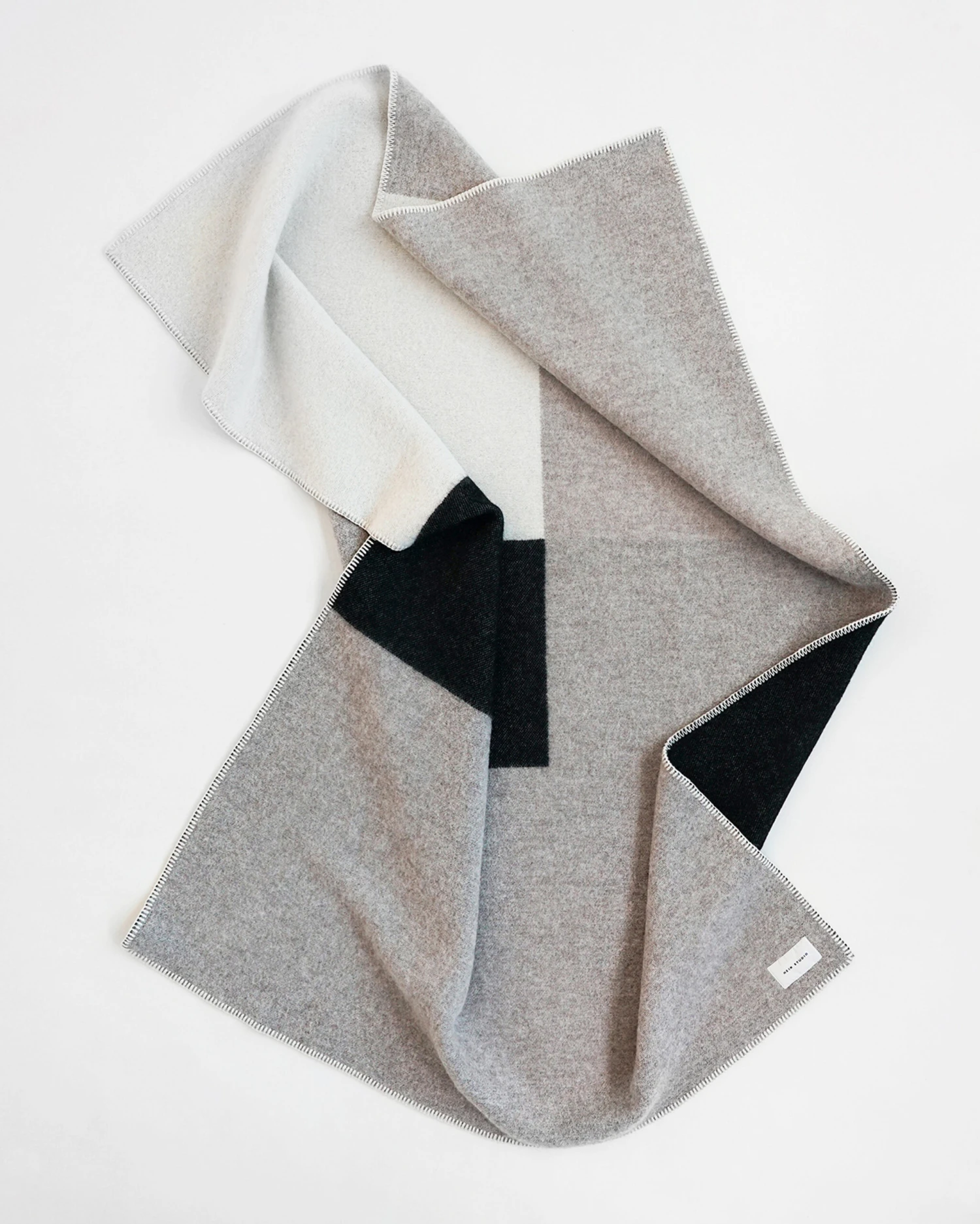 Cleo Plaid 130x180 Cm 2 Cleo Plaid 130x180 Cm - Afbeelding 2