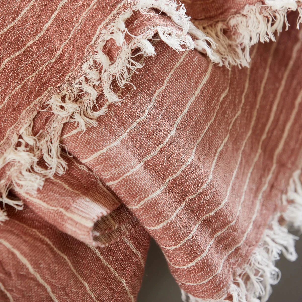 House Doctor Alice Stripe Plaid 140x200 Cm 4 House Doctor Alice Stripe Plaid 140x200 Cm - Afbeelding 4