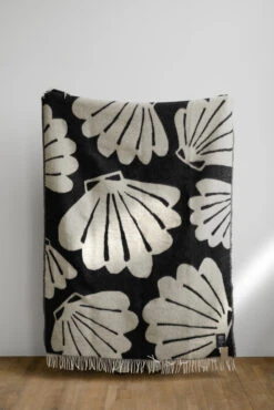 Schelp Plaid 130x190 Cm -Home Textielwinkel 581773 01 51 ConceptImage 488c020d64